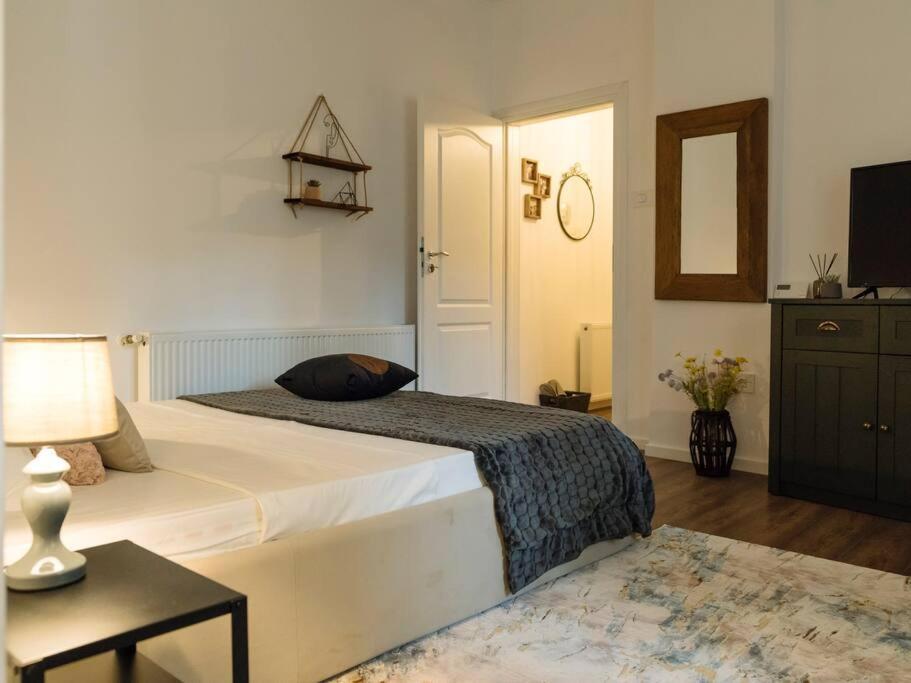 Cozy Studio Next To House Of Parliament Bucarest Exterior foto