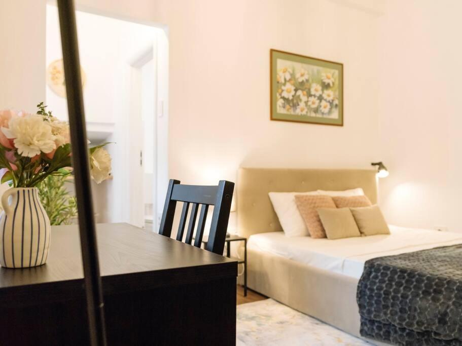 Cozy Studio Next To House Of Parliament Bucarest Exterior foto